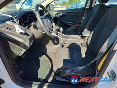 Zdjęcie 7 z 12 samochodu: 2016 FORD FOCUS SE VIN:1FADP3F2XGL267409 - miniatura
