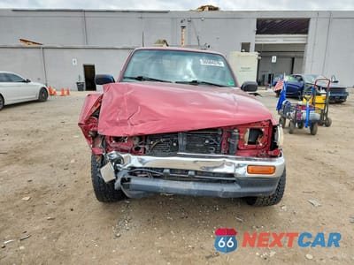 Piąte zdjęcie samochodu w środku: 1996 TOYOTA TACOMA XTRACAB VIN:4TAVL52NXTZ086240 - miniatura