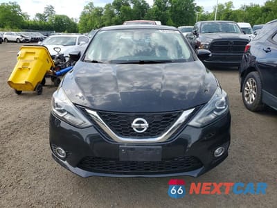 Piąte zdjęcie samochodu w środku: 2016 NISSAN SENTRA SR VIN:3N1AB7AP6GY241986 - miniatura