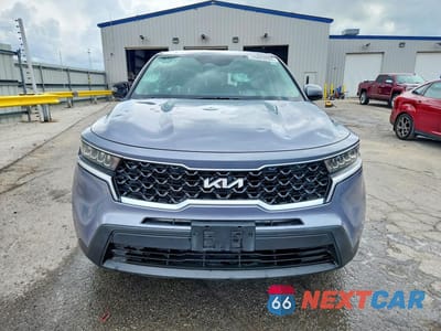 Piąte zdjęcie samochodu w środku: 2022 KIA SORENTO LX VIN:5XYRG4LC9NG100731 - miniatura