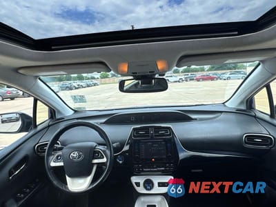 Zdjęcie 9 z 10 samochodu: 2016 TOYOTA PRIUS FOUR VIN:JTDKARFU1G3515263 - miniatura