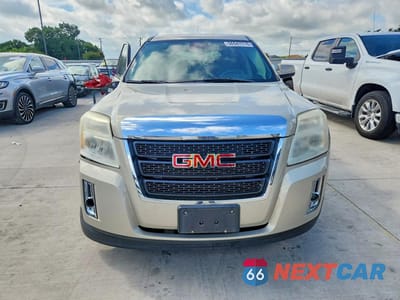 Piąte zdjęcie samochodu w środku: 2012 GMC TERRAIN SLE VIN:2GKALMEK4C6233375 - miniatura