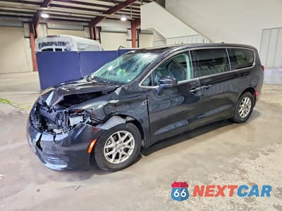 2023 CHRYSLER VOYAGER LX 2C4RC1CG8PR610676 - główne zdjęcie licytacji z USA - miniatura