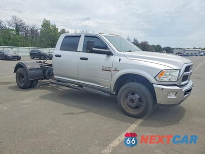 Czwarte zdjęcie samochodu z boku: 2015 RAM 3500 VIN:3C7WRTCL9FG592898 - miniatura