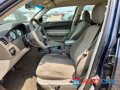 Zdjęcie 7 z 12 samochodu: 2008 CHRYSLER 300 LX VIN:2C3LA43R28H107218 - miniatura