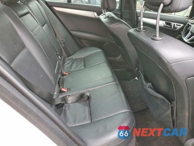 Zdjęcie 10 z 12 samochodu: 2014 MERCEDES-BENZ C 300 4MATIC VIN:WDDGF8AB3EA922247 - miniatura