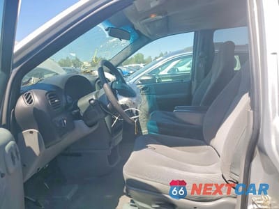 Zdjęcie 7 z 13 samochodu: 2004 DODGE GRAND CARAVAN SE VIN:1D4GP24R94B502968 - miniatura