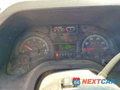 Zdjęcie 9 z 12 samochodu: 2011 FORD ECONOLINE E450 SUPER DUTY CUTAWAY VAN VIN:1FDXE4FL2BDA57378 - miniatura