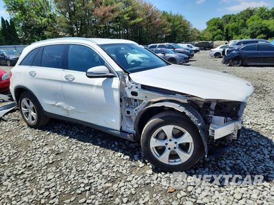 Czwarte zdjęcie samochodu z boku: 2016 MERCEDES-BENZ GLC 300 4MATIC VIN:WDC0G4KB1GF016937 - miniatura