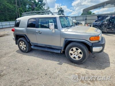 Czwarte zdjęcie samochodu z boku: 2010 TOYOTA FJ CRUISER BASE VIN:JTEZU4BF4AK008656 - miniatura