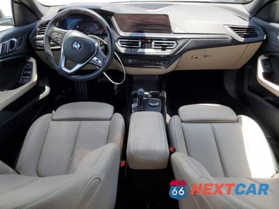 Zdjęcie 8 z 12 samochodu: 2021 BMW 228I VIN:WBA53AK04M7J57167 - miniatura