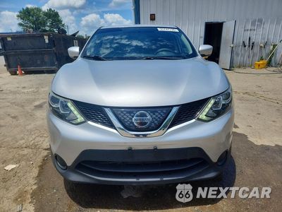 Piąte zdjęcie samochodu w środku: 2018 NISSAN ROGUE SPORT S VIN:JN1BJ1CP6JW159692 - miniatura
