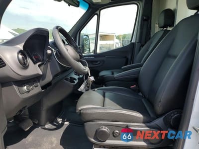 Zdjęcie 7 z 12 samochodu: 2024 MERCEDES-BENZ SPRINTER 4500 VIN:W1X9N33Y0RN277825 - miniatura