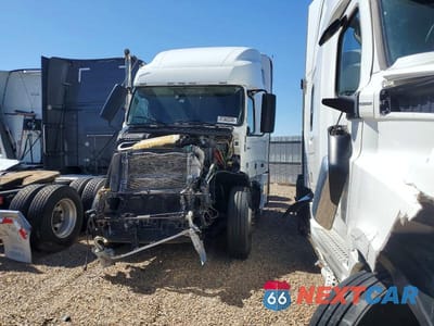 Drugie zdjęcie samochodu z przodu: 2023 VOLVO VNL SEMI TRUCK VIN:4V4NC9EH8PN334892 - miniatura