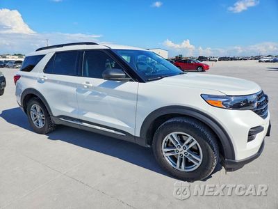 Czwarte zdjęcie samochodu z boku: 2021 FORD EXPLORER XLT VIN:1FMSK7DH9MGB59250 - miniatura