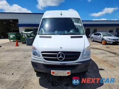 Piąte zdjęcie samochodu w środku: 2011 MERCEDES-BENZ SPRINTER VIN:WD3PE7CC7B5574416 - miniatura