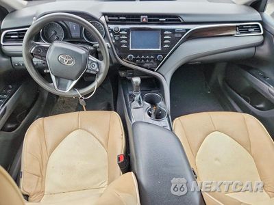 Zdjęcie 8 z 12 samochodu: 2018 TOYOTA CAMRY L VIN:4T1B11HK7JU002318 - miniatura