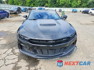 Piąte zdjęcie samochodu w środku: 2020 CHEVROLET CAMARO SS VIN:1G1FH1R72L0106410 - miniatura
