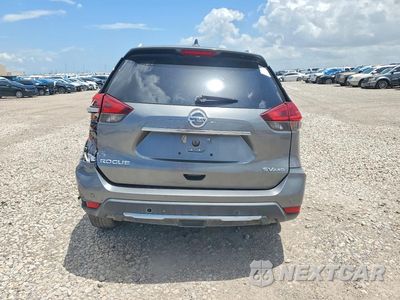 Zdjęcie 6 z 14 samochodu: 2019 NISSAN ROGUE SV VIN:5N1AT2MV7KC704724 - miniatura