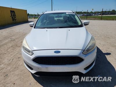 Piąte zdjęcie samochodu w środku: 2018 FORD FOCUS SE VIN:1FADP3F24JL201509 - miniatura