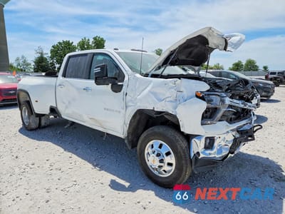 Czwarte zdjęcie samochodu z boku: 2024 CHEVROLET SILVERADO K3500 LTZ VIN:1GC4YUEY7RF196447 - miniatura