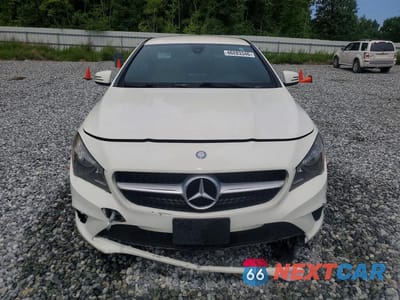 Piąte zdjęcie samochodu w środku: 2015 MERCEDES-BENZ CLA 250 VIN:WDDSJ4EB4FN161962 - miniatura