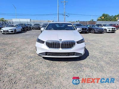 Piąte zdjęcie samochodu w środku: 2026 BMW 530 XI VIN:WBA53FJ01TCW71868 - miniatura