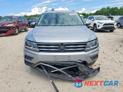 Piąte zdjęcie samochodu w środku: 2020 VOLKSWAGEN TIGUAN S VIN:3VV0B7AX1LM063576 - miniatura