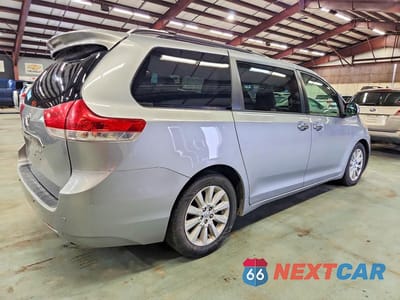 Trzecie zdjęcie samochodu z tyłu: 2014 TOYOTA SIENNA XLE 7-PASSENGER VIN:5TDDK3DC0ES090711 - miniatura