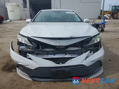 Piąte zdjęcie samochodu w środku: 2023 TOYOTA CAMRY LE VIN:4T1R11AK5PU143387 - miniatura