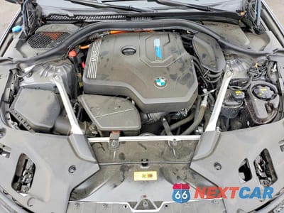 Zdjęcie 11 z 12 samochodu: 2022 BMW 530E VIN:WBA13AG07NCK61992 - miniatura