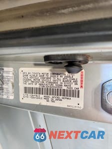 Zdjęcie 12 z 12 samochodu: 2002 TOYOTA CAMRY LE VIN:JTDBE32K820045555 - miniatura