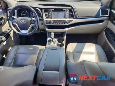 Zdjęcie 8 z 13 samochodu: 2016 TOYOTA HIGHLANDER XLE VIN:5TDKKRFH6GS126049 - miniatura