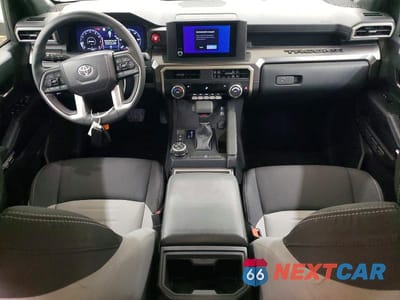 Zdjęcie 8 z 12 samochodu: 2024 TOYOTA TACOMA TRD OFF-ROAD VIN:3TMLB5JN2RM076375 - miniatura