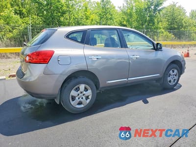 Trzecie zdjęcie samochodu z tyłu: 2015 NISSAN ROGUE SELECT S VIN:JN8AS5MT0FW660467 - miniatura
