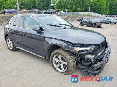 Czwarte zdjęcie samochodu z boku: 2021 AUDI Q5 PREMIUM VIN:WA1AAAFY7M2019220 - miniatura