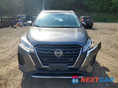 Piąte zdjęcie samochodu w środku: 2022 NISSAN KICKS SV VIN:3N1CP5CV2NL475661 - miniatura