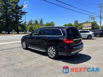 Trzecie zdjęcie samochodu z tyłu: 2019 MERCEDES-BENZ GLS 450 4MATIC VIN:4JGDF6EE1KB219608 - miniatura