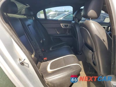Zdjęcie 10 z 12 samochodu: 2012 JAGUAR XF PORTFOLIO VIN:SAJWA0HB3CLS21531 - miniatura