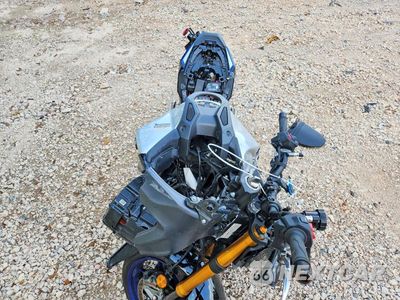 Piąte zdjęcie samochodu w środku: 2025 YAMAHA MT09 SP VIN:JYARN95E3SA001962 - miniatura