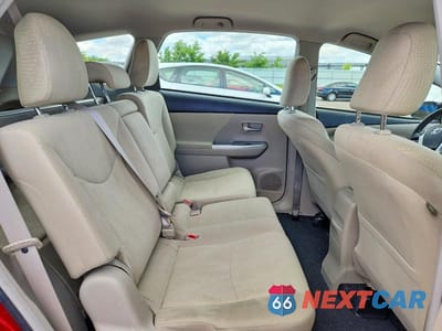 Zdjęcie 10 z 12 samochodu: 2014 TOYOTA PRIUS V THREE VIN:JTDZN3EU3EJ007306 - miniatura