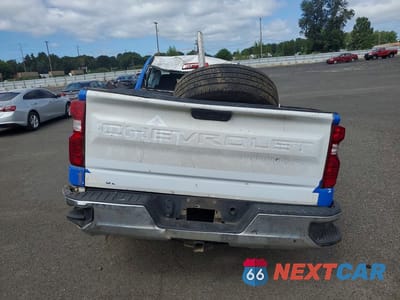 Zdjęcie 6 z 12 samochodu: 2021 CHEVROLET SILVERADO C1500 VIN:3GCNWAEF5MG279812 - miniatura
