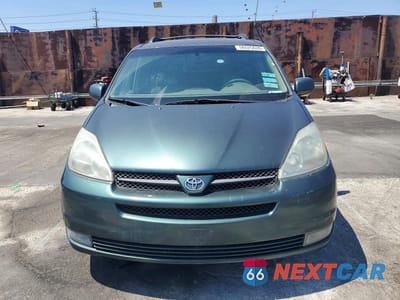 Piąte zdjęcie samochodu w środku: 2004 TOYOTA SIENNA XLE 7 PASSENGER VIN:5TDZA22C44S001923 - miniatura