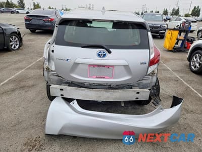 Zdjęcie 6 z 12 samochodu: 2015 TOYOTA PRIUS C TWO VIN:JTDKDTB38F1586309 - miniatura