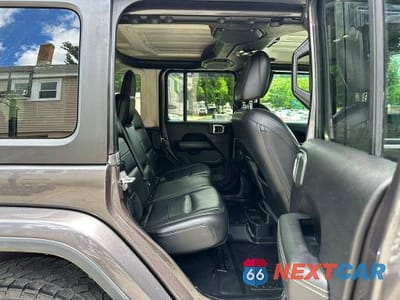 Zdjęcie 8 z 10 samochodu: 2020 JEEP WRANGLER UNLIMITED SAHARA VIN:1C4HJXEGXLW109016 - miniatura