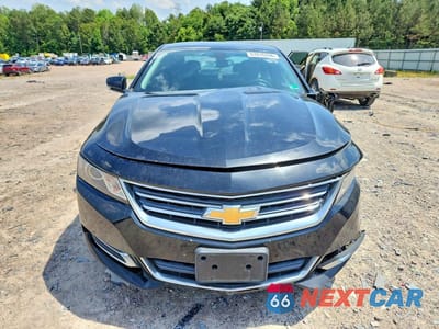 Piąte zdjęcie samochodu w środku: 2017 CHEVROLET IMPALA LT VIN:2G1105S38H9158511 - miniatura