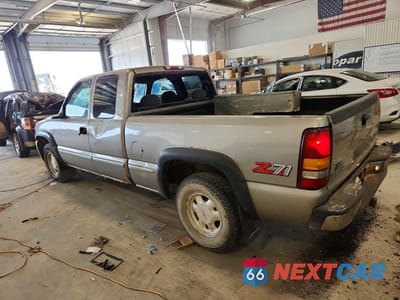Drugie zdjęcie samochodu z przodu: 1999 GMC NEW SIERRA K1500 VIN:1GTEK19T3XE534688 - miniatura
