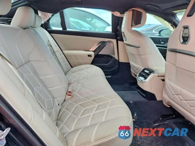 Zdjęcie 10 z 12 samochodu: 2023 BMW 760 XI VIN:WBA33EJ01PCL68158 - miniatura