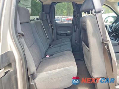 Zdjęcie 10 z 12 samochodu: 2008 GMC SIERRA C1500 VIN:2GTEC19J281108652 - miniatura