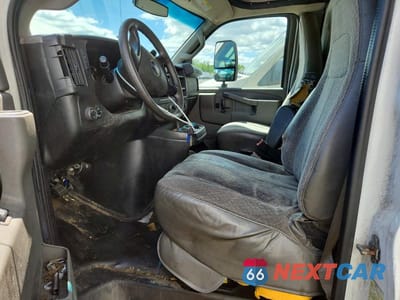 Zdjęcie 7 z 12 samochodu: 2016 GMC SAVANA DELIVERY TRUCK VIN:1GD37TCG1G1269773 - miniatura